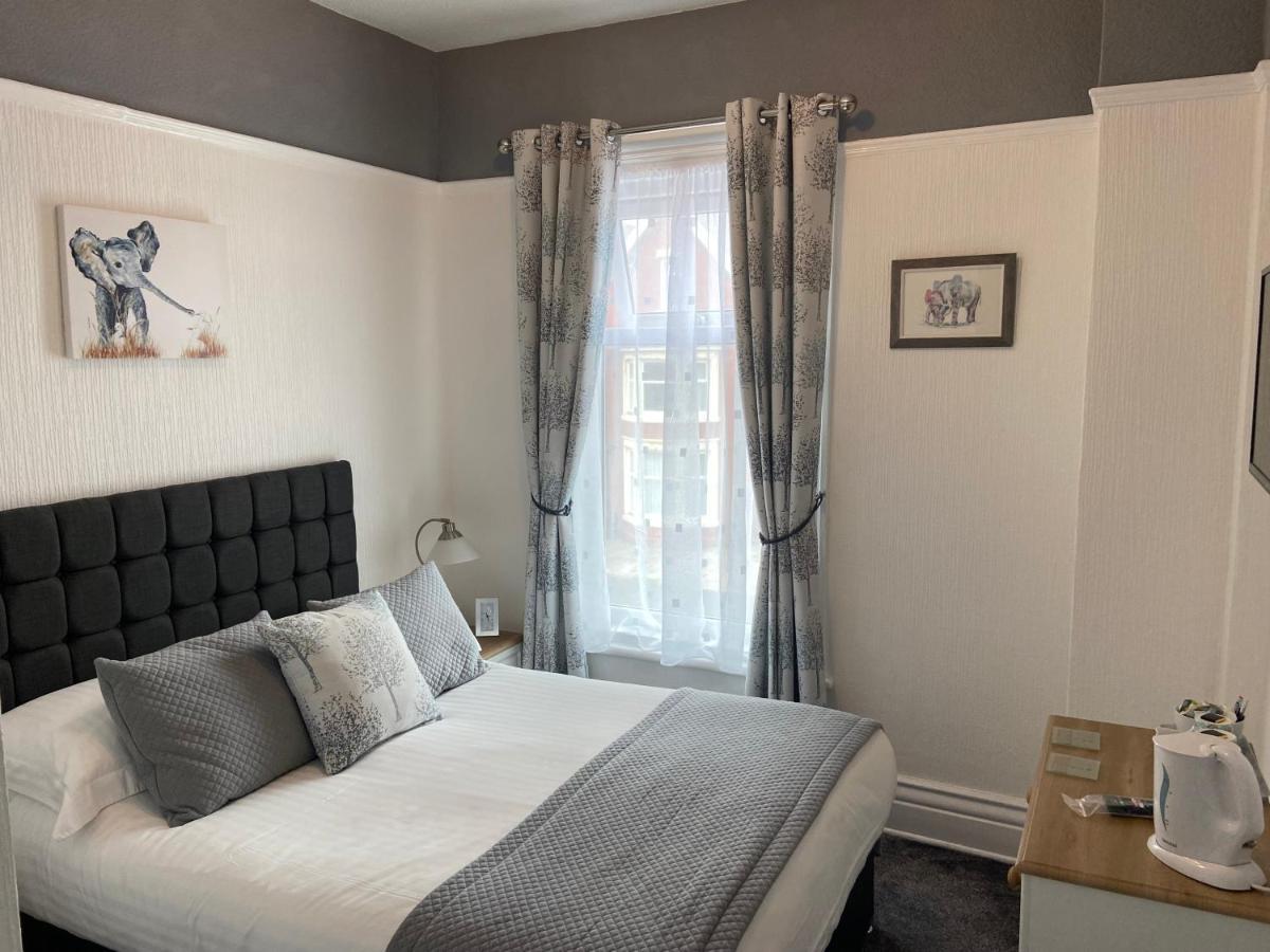 The Beechcliffe Hotel - Over 35'S Only بلاكبول المظهر الخارجي الصورة